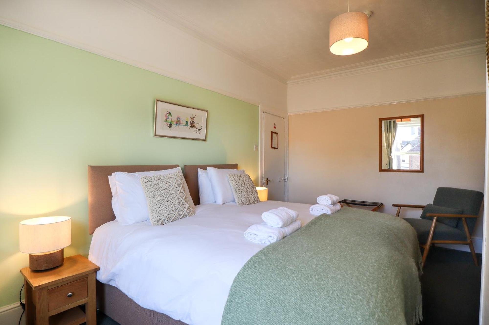 The Albany Rooms Bexhill 外观 照片